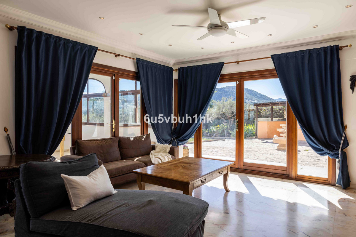 4 Bed Townhouse for sale in Alhaurín El Grande Costa Del Sol, Málaga, Spain