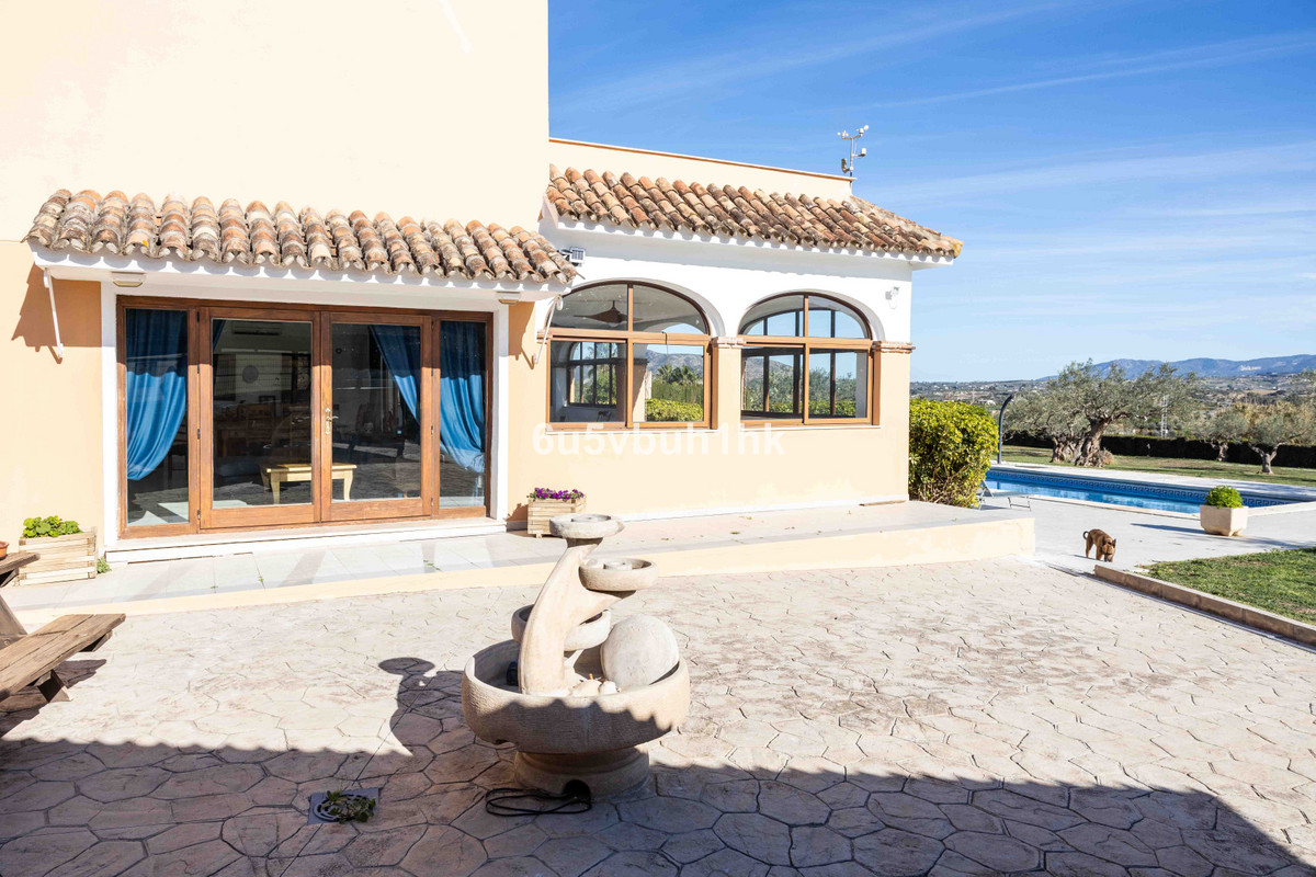 4 Bed Townhouse for sale in Alhaurín El Grande Costa Del Sol, Málaga, Spain