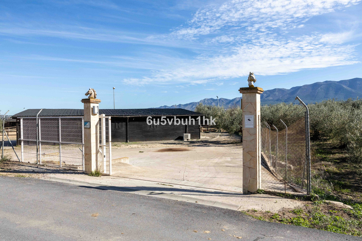 4 Bed Townhouse for sale in Alhaurín El Grande Costa Del Sol, Málaga, Spain