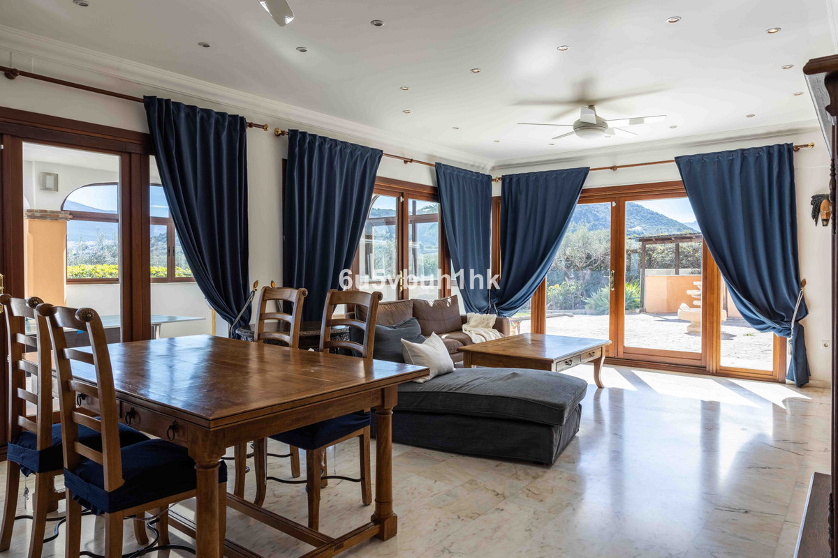 4 Bed Townhouse for sale in Alhaurín El Grande Costa Del Sol, Málaga, Spain