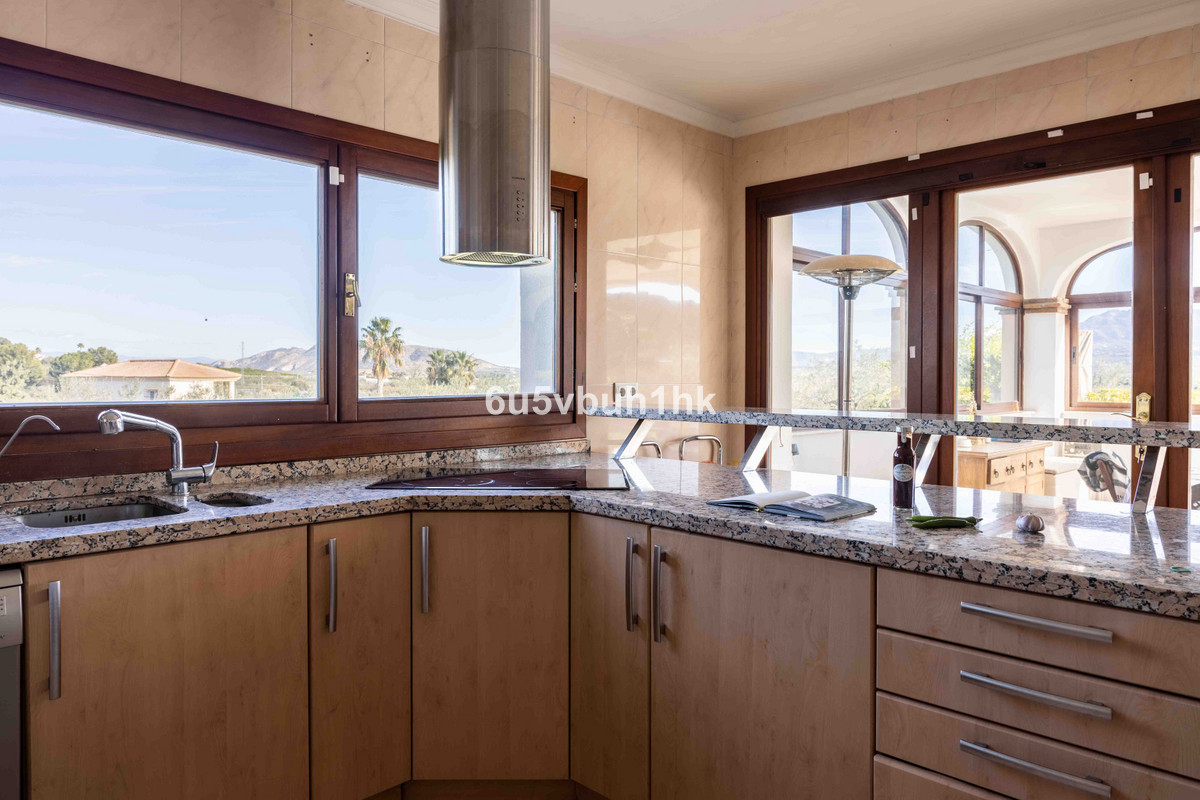4 Bed Townhouse for sale in Alhaurín El Grande Costa Del Sol, Málaga, Spain