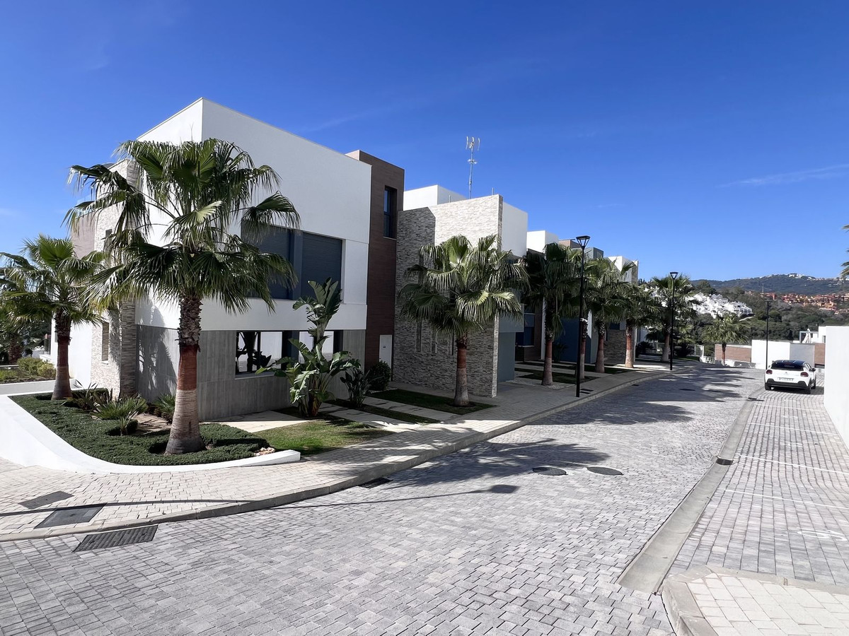 3 Bed Apartment for sale in Artola Costa Del Sol, Málaga, Spain