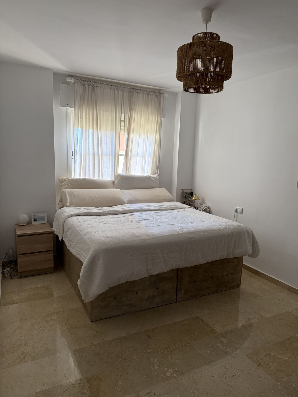 Se vende Apartamento Planta Media de 2 dormitorios en Costa Del Sol, Málaga, España