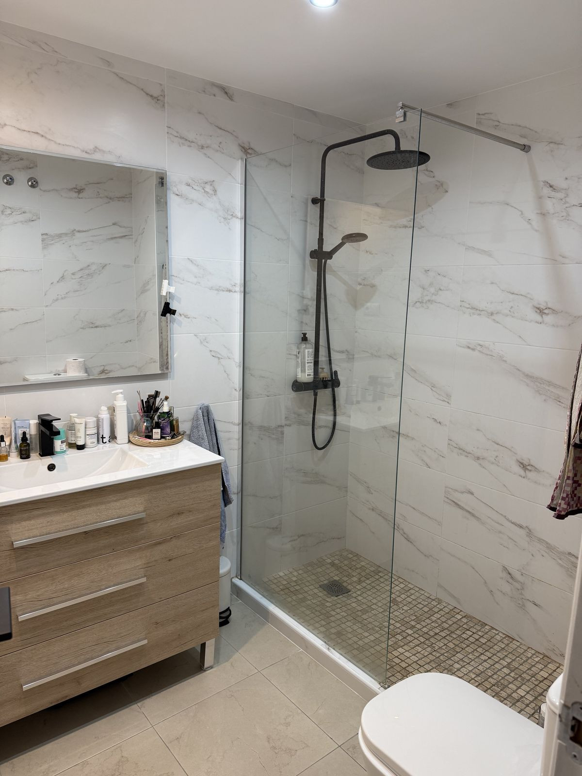Se vende Apartamento Planta Media de 2 dormitorios en Costa Del Sol, Málaga, España