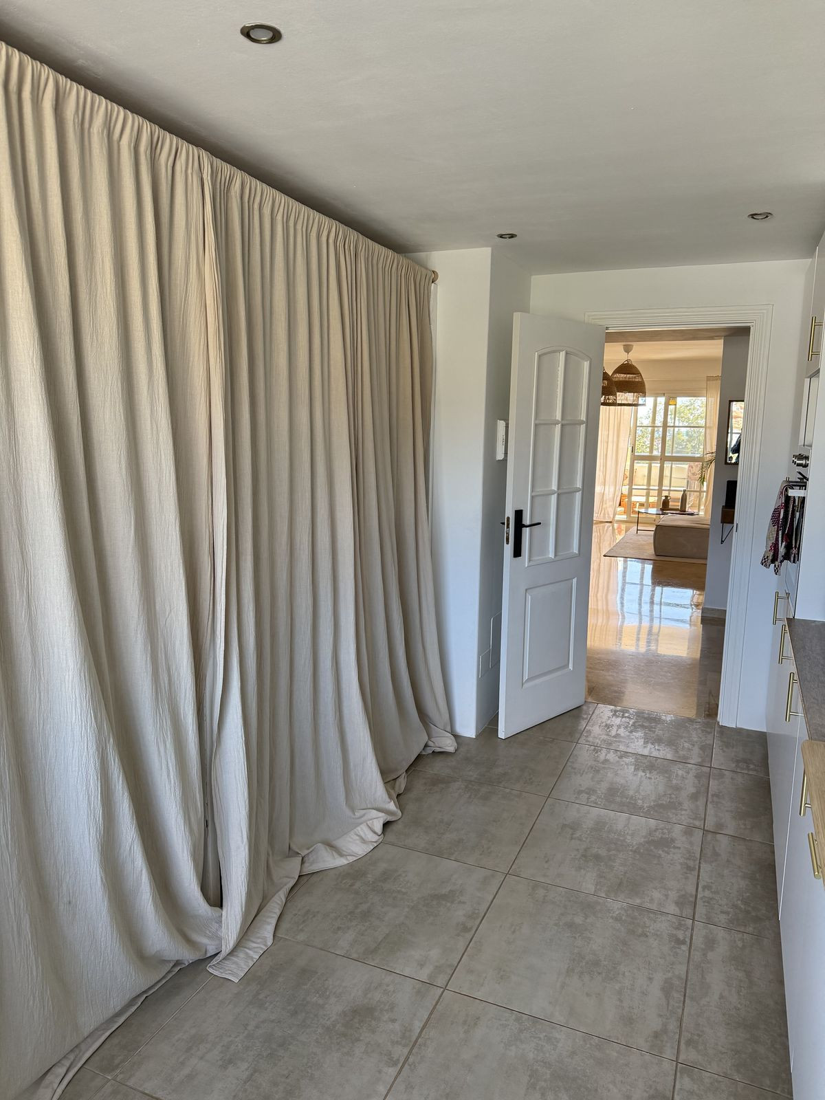 Se vende Apartamento Planta Media de 2 dormitorios en Costa Del Sol, Málaga, España
