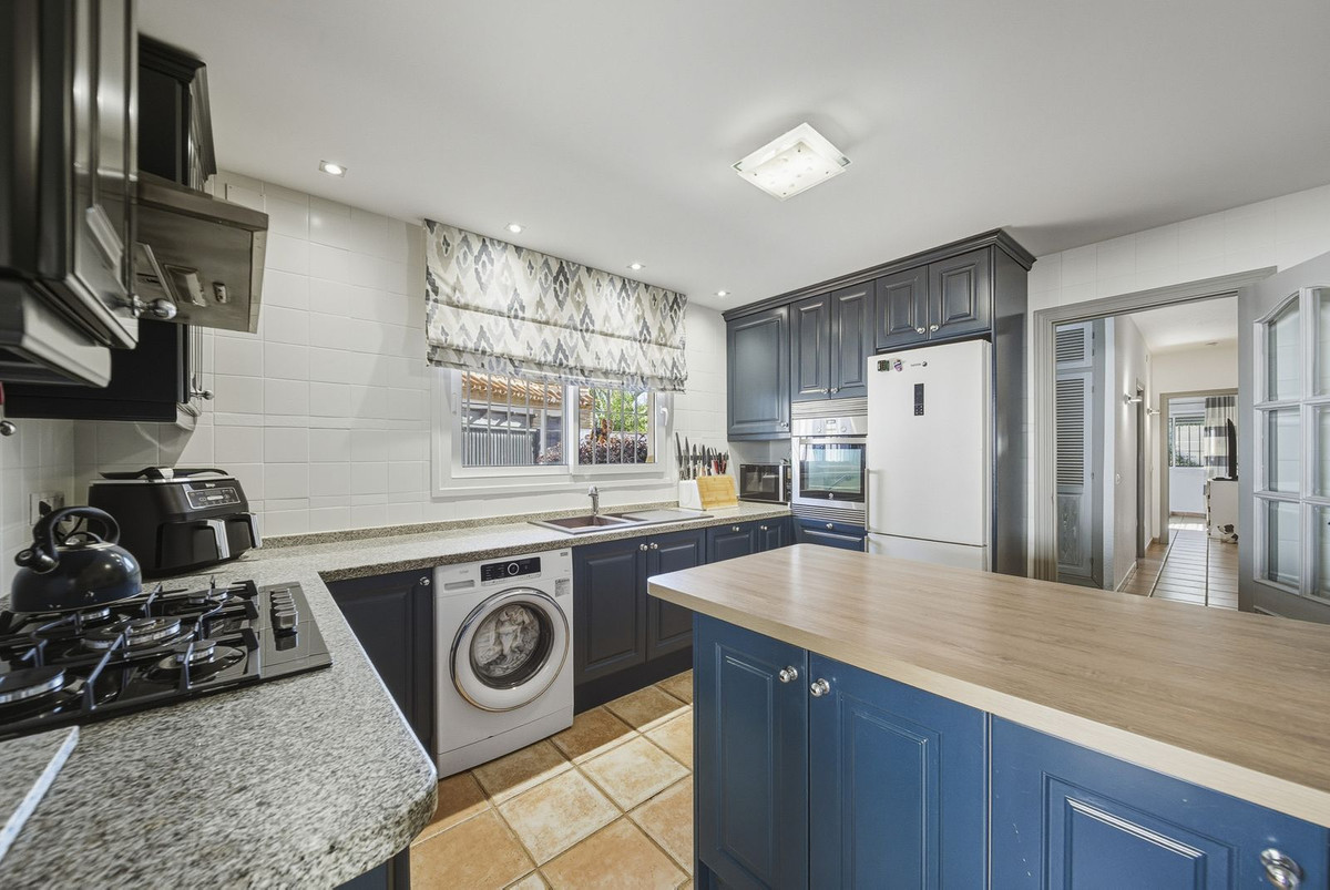 3 Bed Townhouse for sale in Benalmadena Costa Costa Del Sol, Málaga, Spain