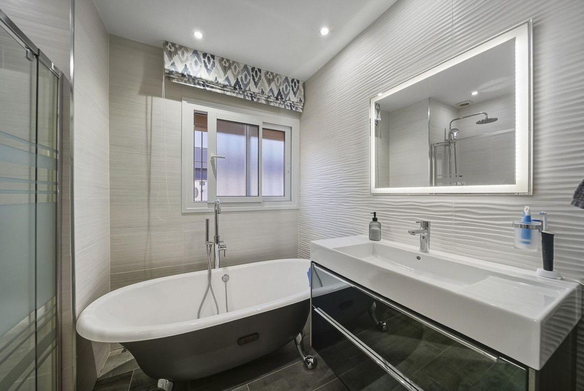 3 Bed Townhouse for sale in Benalmadena Costa Costa Del Sol, Málaga, Spain