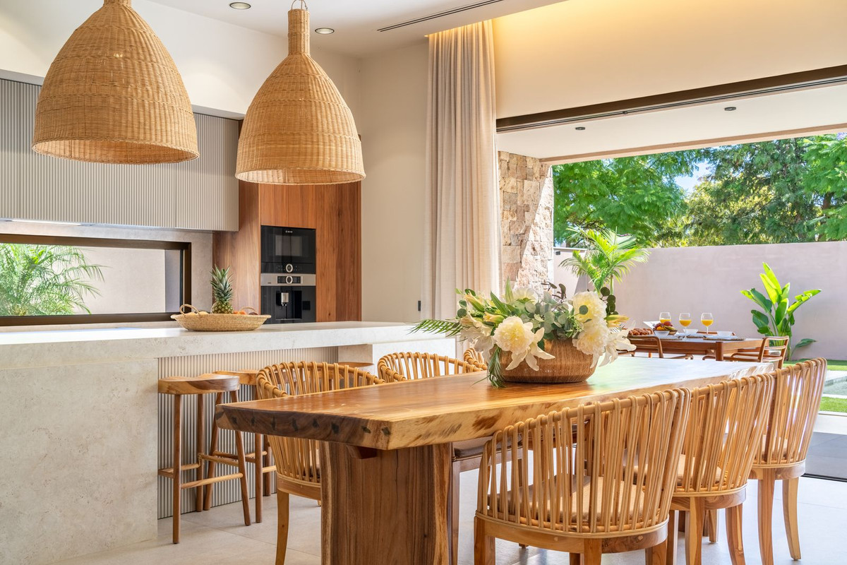 Se vende Villa - Chalet de 4 dormitorios en Costa Del Sol, Málaga, España