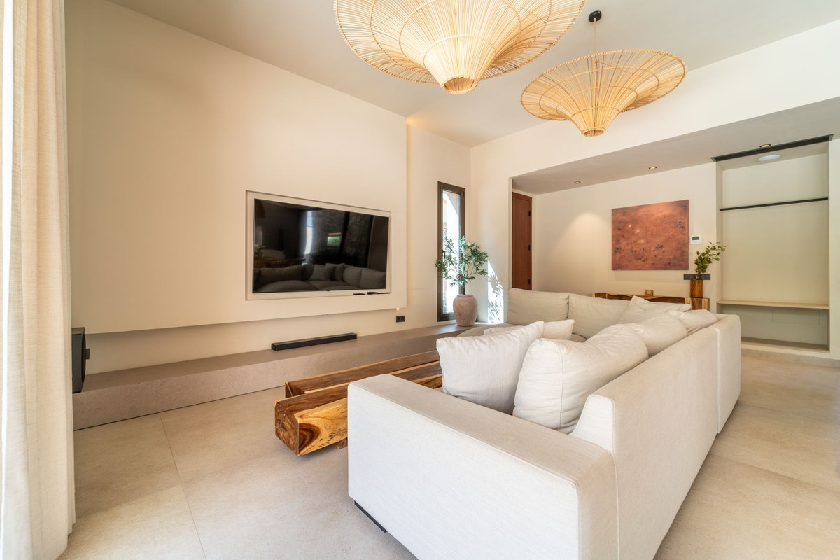 Se vende Villa - Chalet de 4 dormitorios en Costa Del Sol, Málaga, España