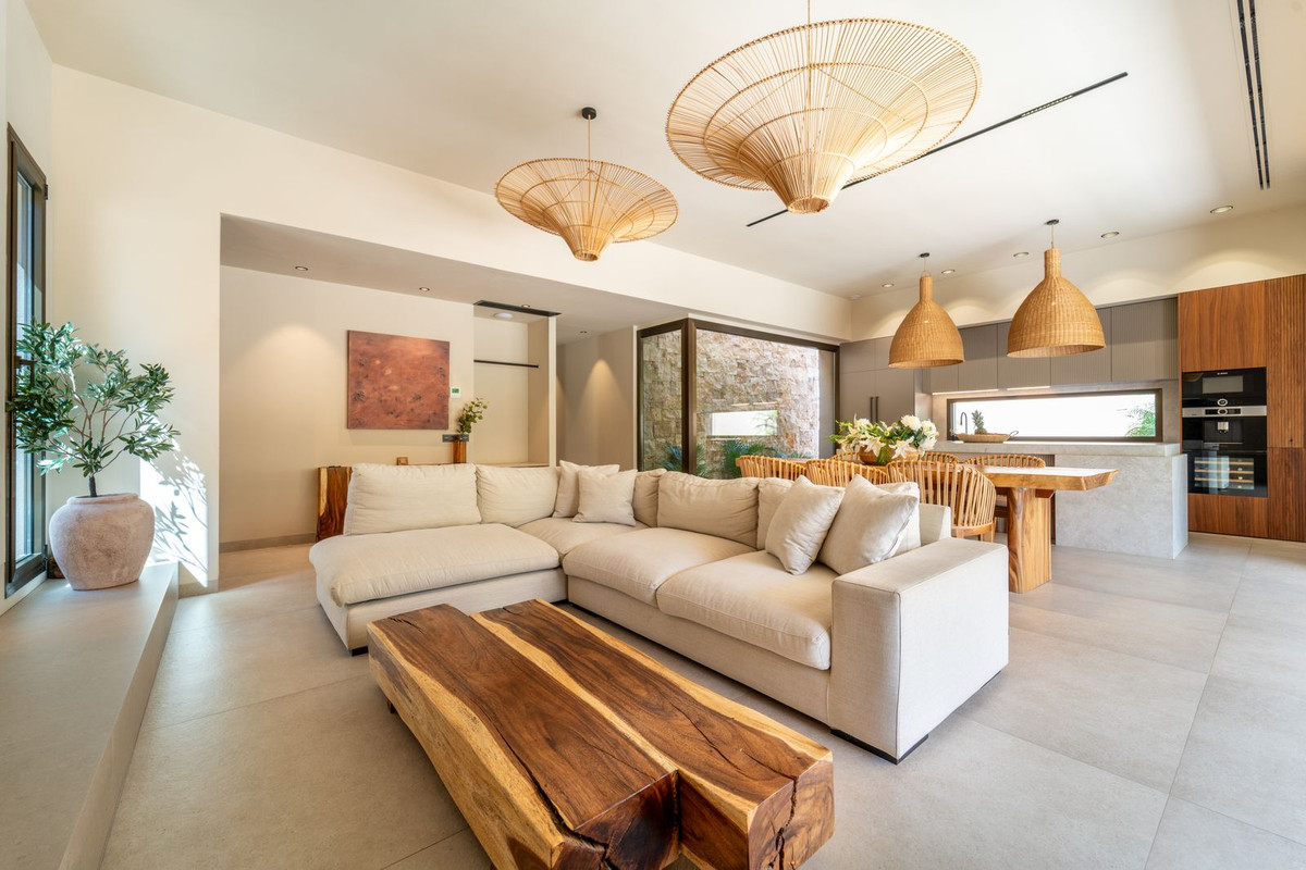 Se vende Villa - Chalet de 4 dormitorios en Costa Del Sol, Málaga, España