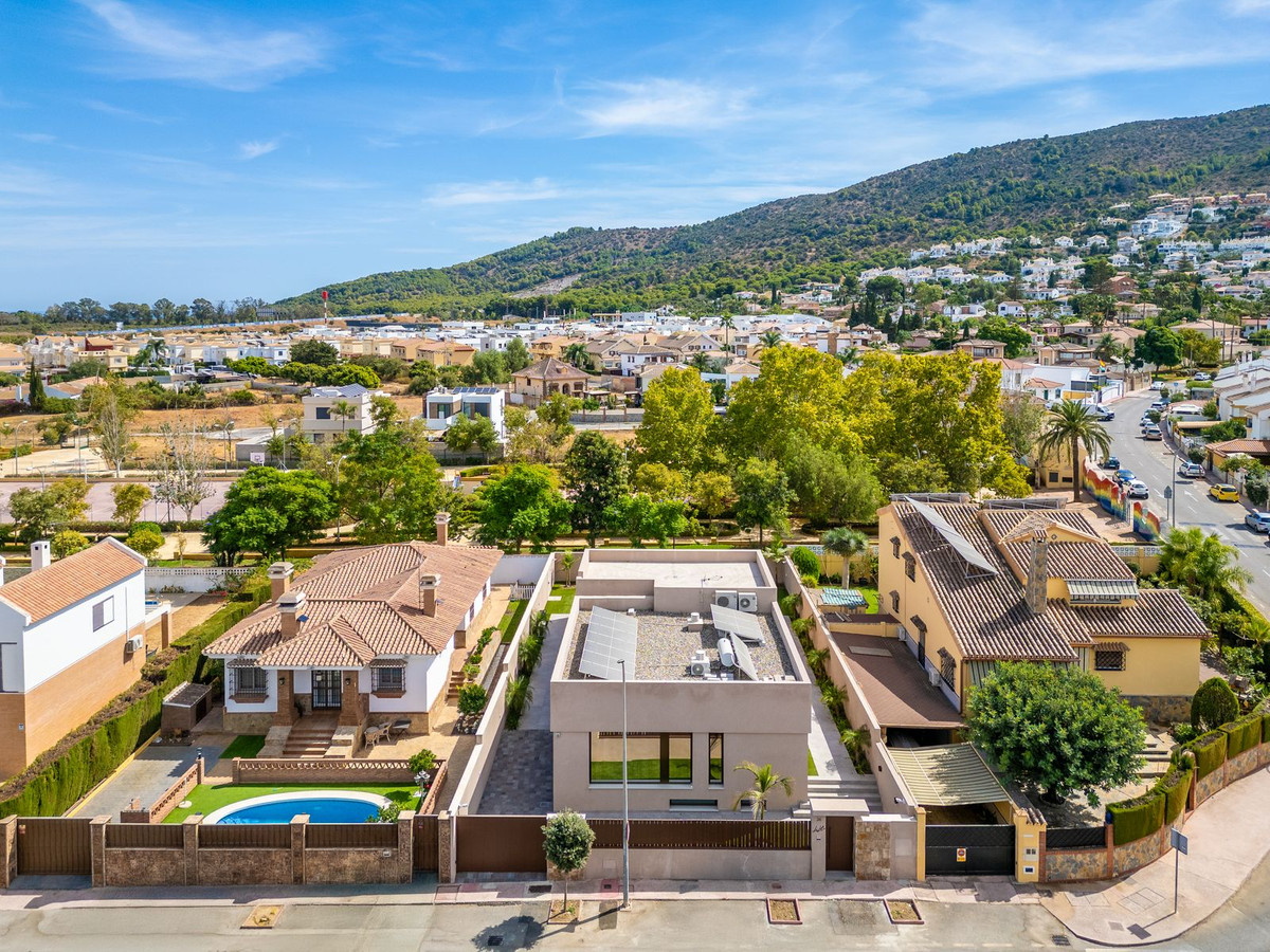 Se vende Villa - Chalet de 4 dormitorios en Costa Del Sol, Málaga, España