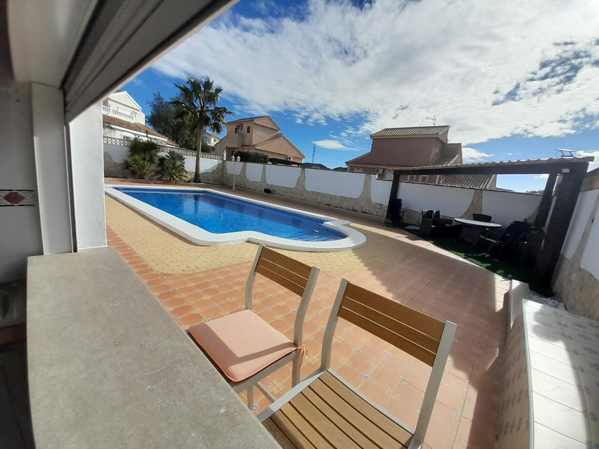 Se vende Villa - Chalet de 4 dormitorios en Costa Calida, Murcia, España