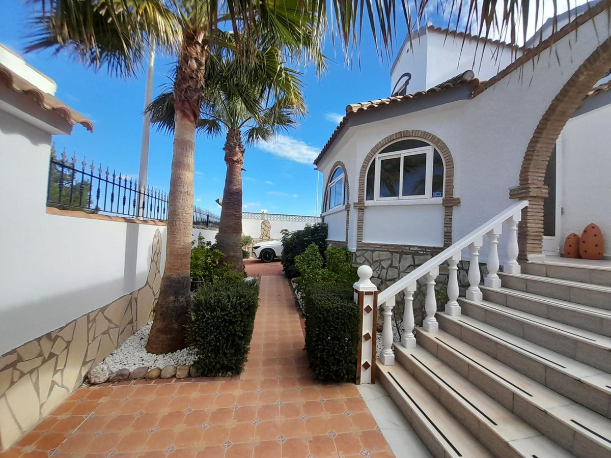 Se vende Villa - Chalet de 4 dormitorios en Costa Calida, Murcia, España