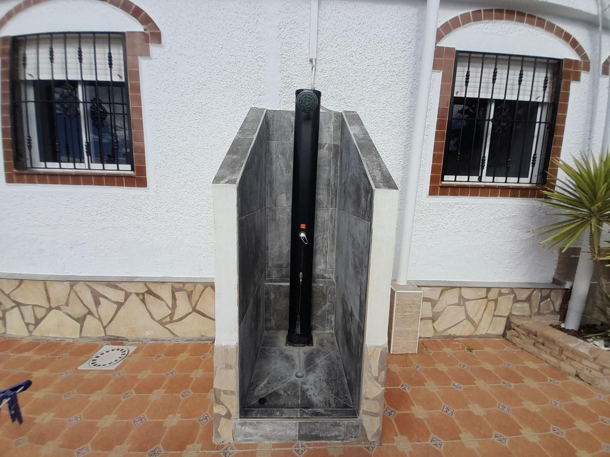 Se vende Villa - Chalet de 4 dormitorios en Costa Calida, Murcia, España