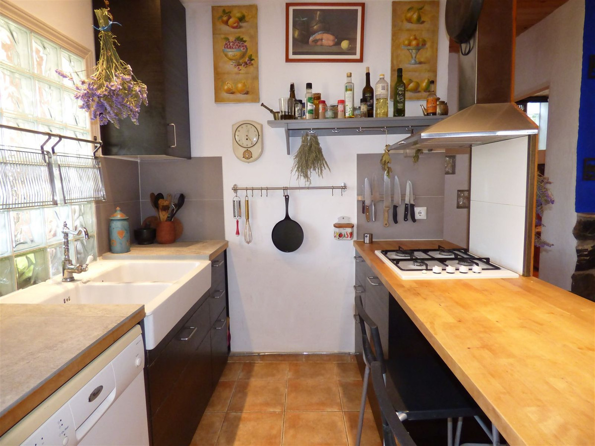 Se vende Finca - Cortijo de 6 dormitorios en Costa Del Sol, Málaga, España