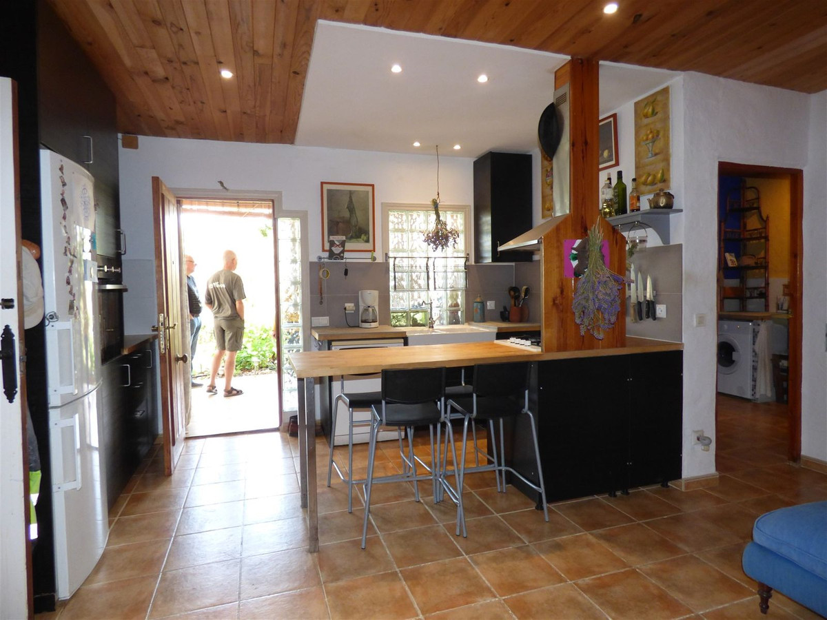 Se vende Finca - Cortijo de 6 dormitorios en Costa Del Sol, Málaga, España