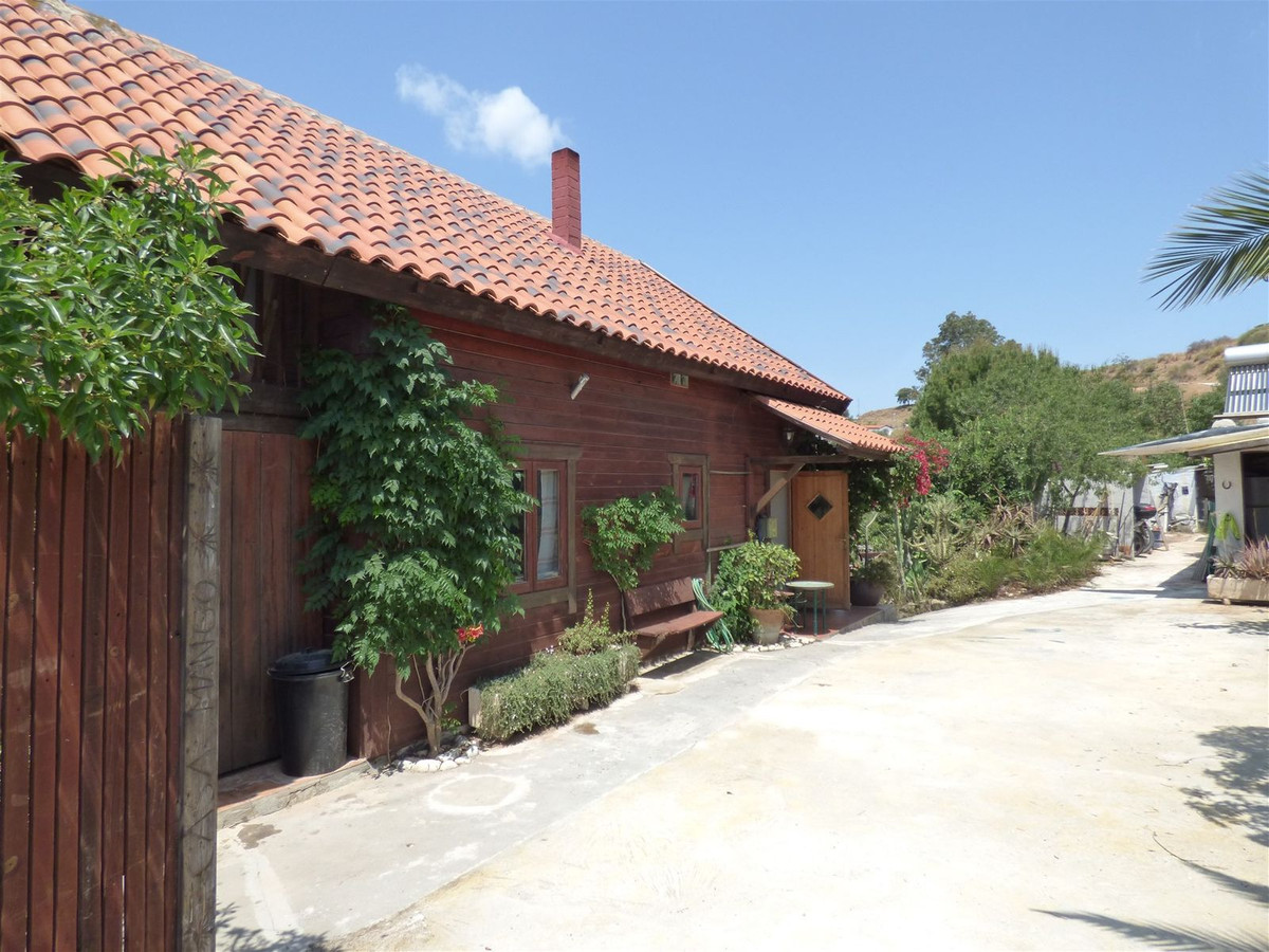 Se vende Finca - Cortijo de 6 dormitorios en Costa Del Sol, Málaga, España
