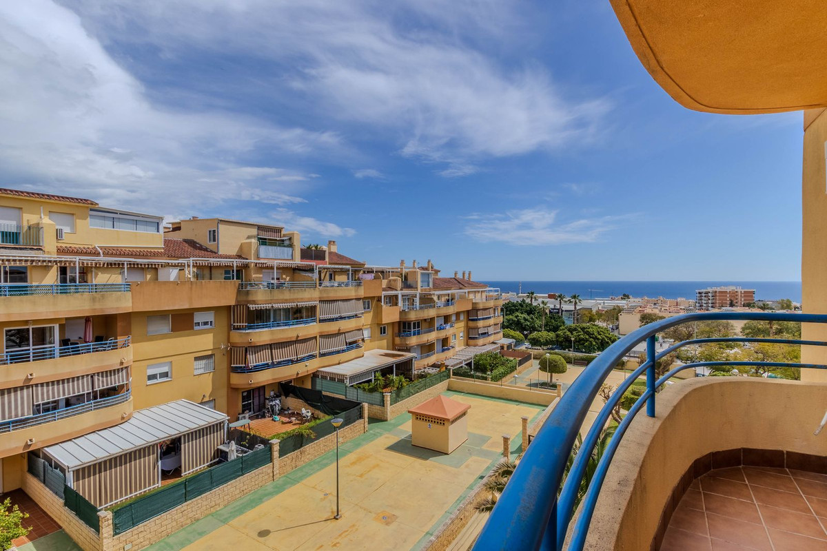 3 Bed Apartment for sale in El Pinillo Costa Del Sol, Málaga, Spain