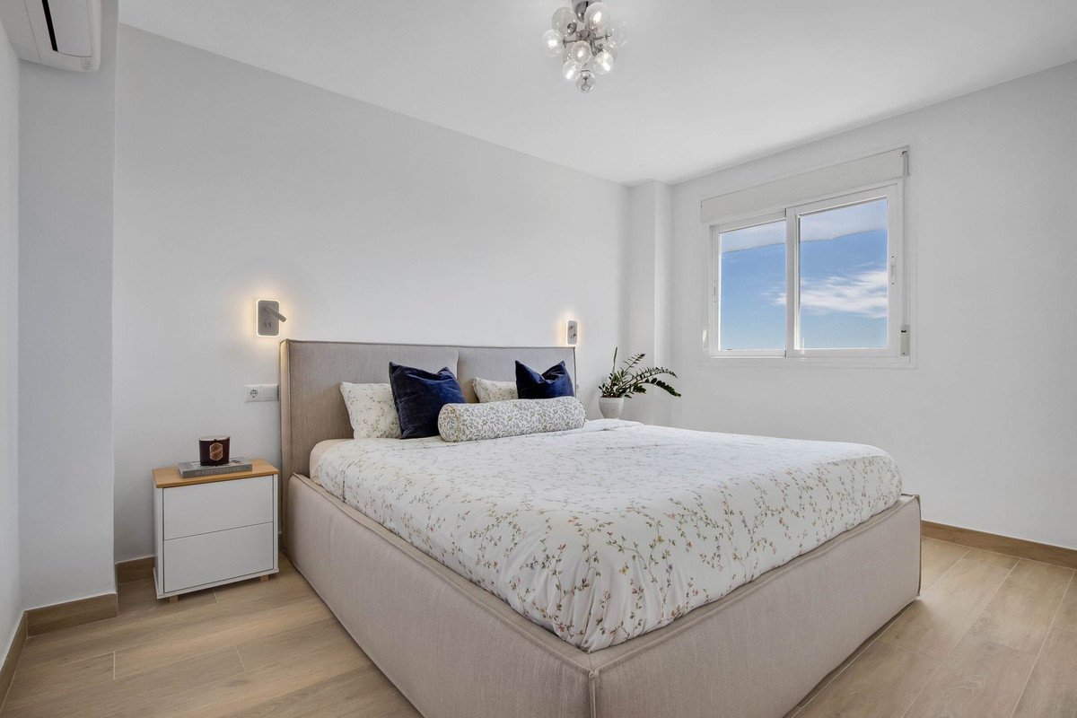 3 Bed Apartment for sale in El Pinillo Costa Del Sol, Málaga, Spain