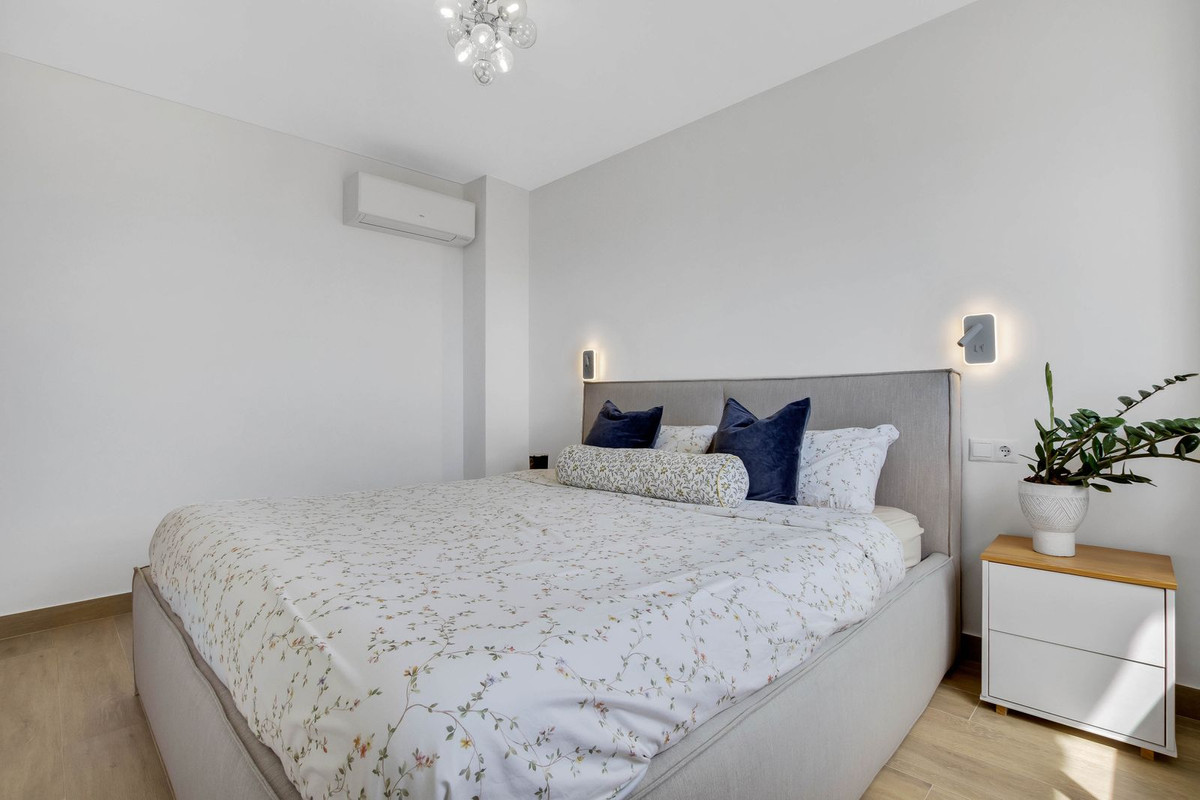 3 Bed Apartment for sale in El Pinillo Costa Del Sol, Málaga, Spain