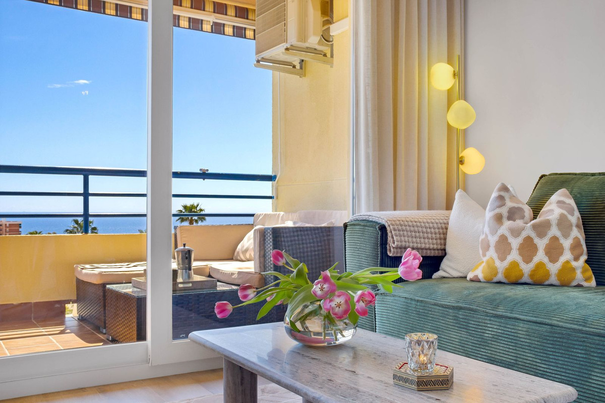 3 Bed Apartment for sale in El Pinillo Costa Del Sol, Málaga, Spain