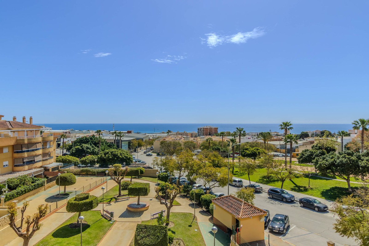 3 Bed Apartment for sale in El Pinillo Costa Del Sol, Málaga, Spain
