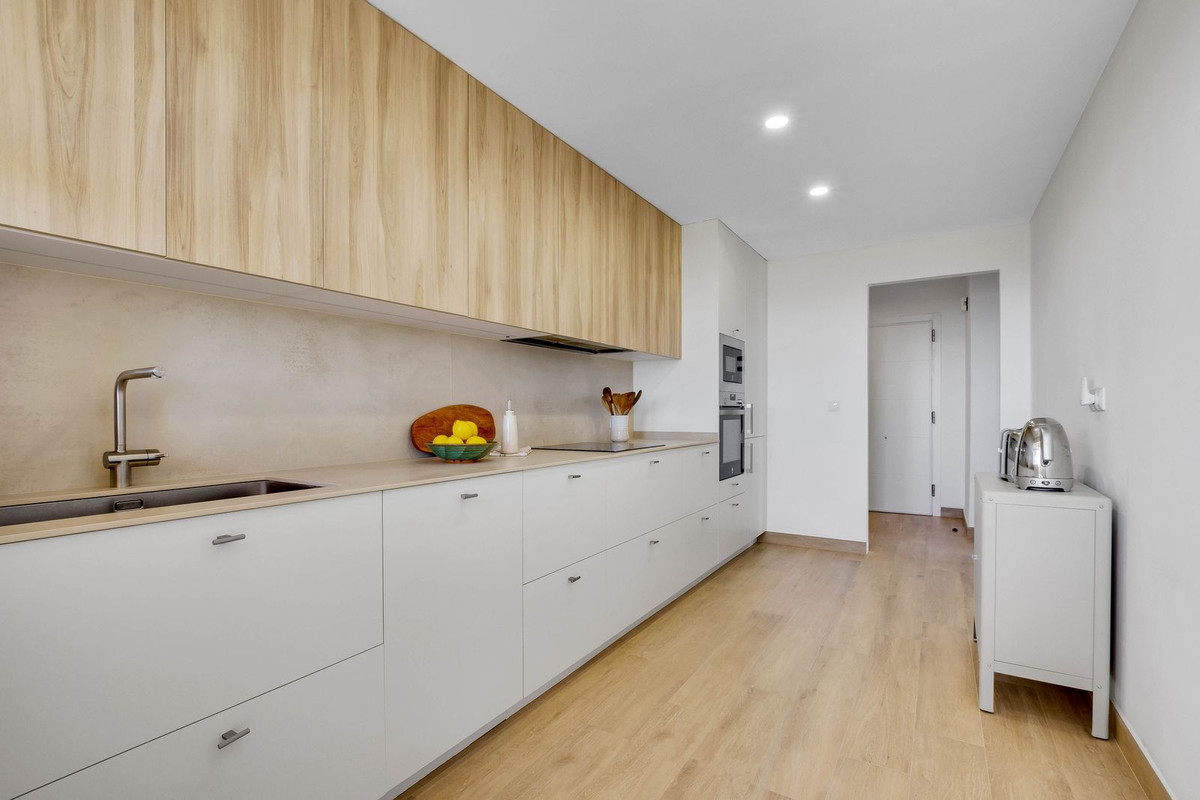 3 Bed Apartment for sale in El Pinillo Costa Del Sol, Málaga, Spain