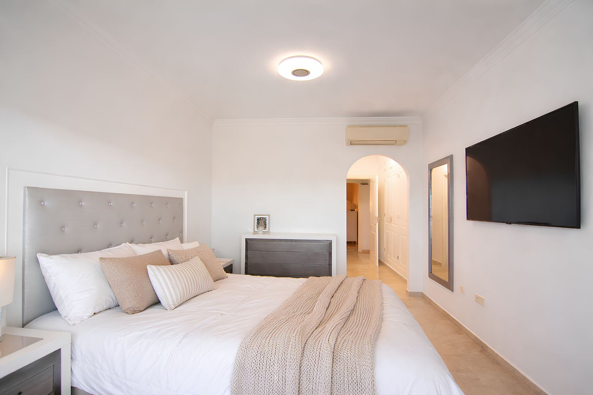 2 Bed Apartment for sale in Mijas Costa Del Sol, Málaga, Spain