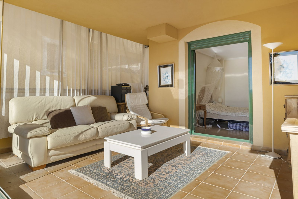 Se vende Apartamento Planta Media de 2 dormitorios en Costa Del Sol, Málaga, España