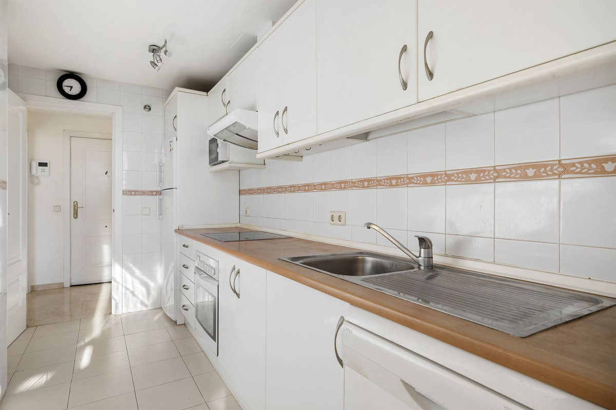 Se vende Apartamento Planta Media de 2 dormitorios en Costa Del Sol, Málaga, España
