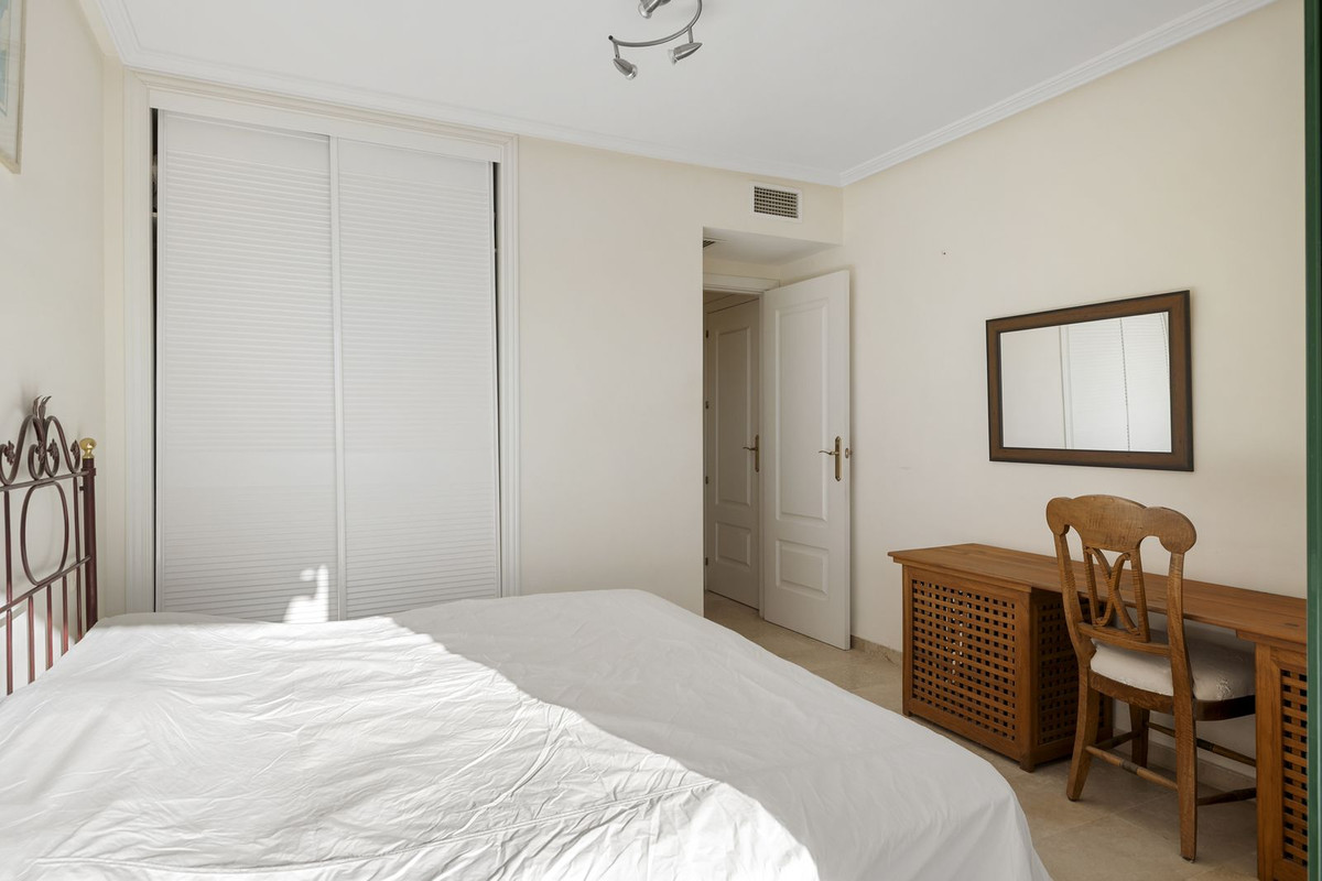Se vende Apartamento Planta Media de 2 dormitorios en Costa Del Sol, Málaga, España