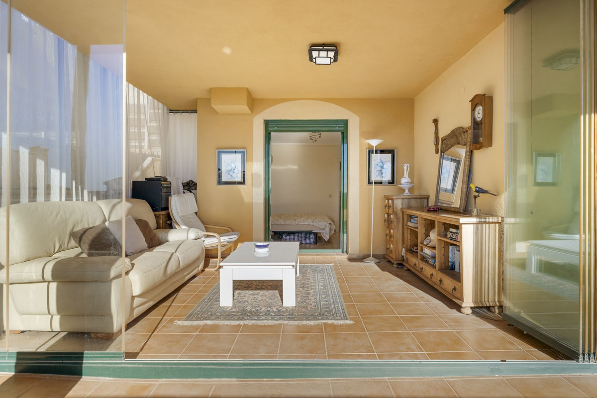 Se vende Apartamento Planta Media de 2 dormitorios en Costa Del Sol, Málaga, España