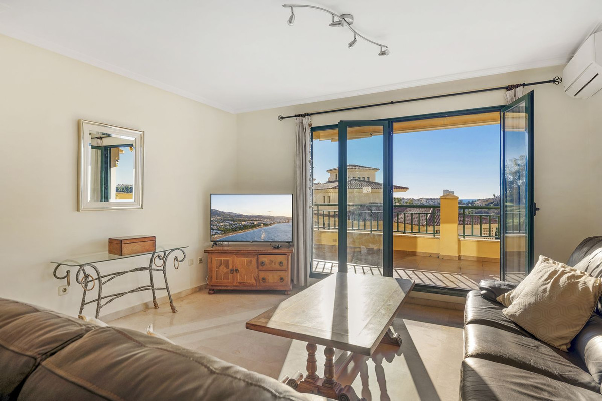 Se vende Apartamento Planta Media de 2 dormitorios en Costa Del Sol, Málaga, España