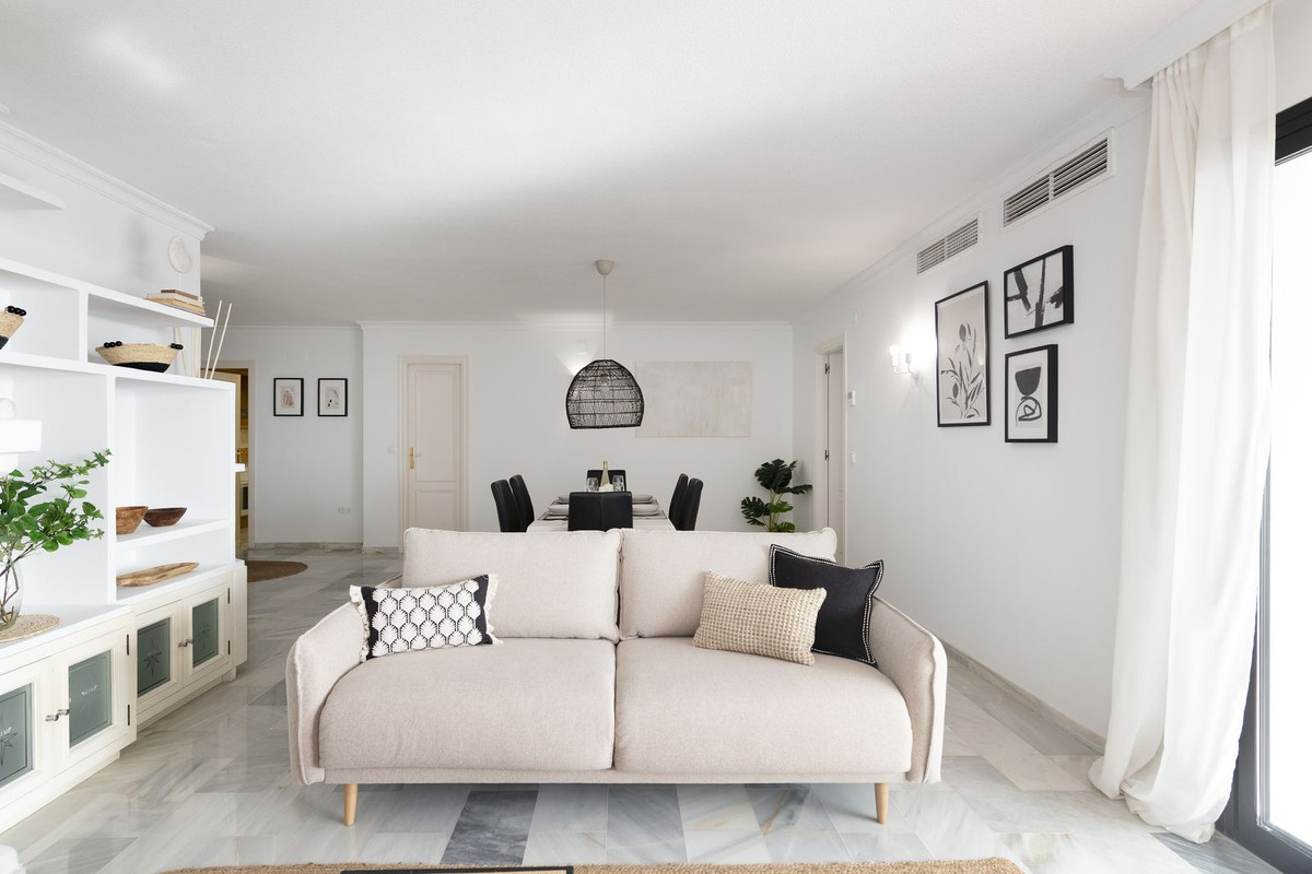 2 Bed Apartment for sale in Puerto Banús Costa Del Sol, Málaga, Spain