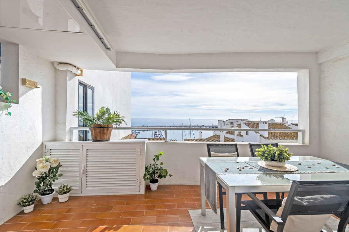 2 Bed Apartment for sale in Puerto Banús Costa Del Sol, Málaga, Spain