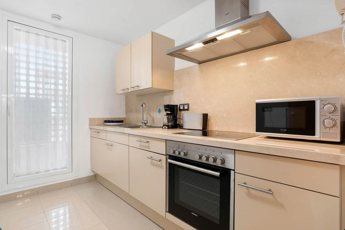 2 Bed Apartment for sale in Estepona Costa Del Sol, Málaga, Spain