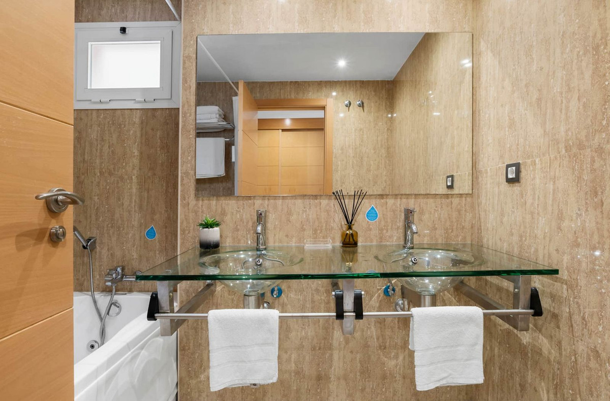 2 Bed Apartment for sale in Estepona Costa Del Sol, Málaga, Spain