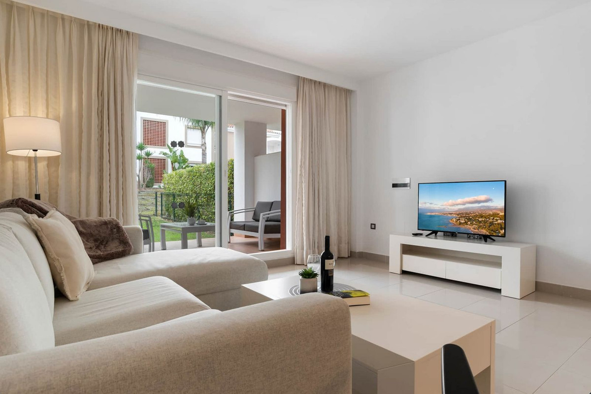 2 Bed Apartment for sale in Estepona Costa Del Sol, Málaga, Spain
