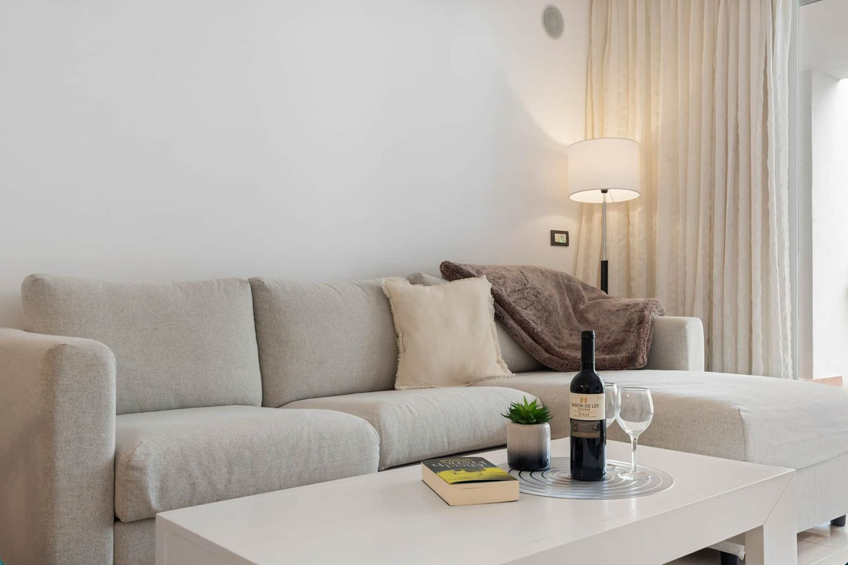 2 Bed Apartment for sale in Estepona Costa Del Sol, Málaga, Spain