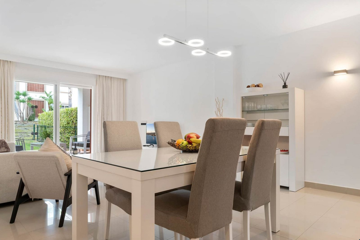 2 Bed Apartment for sale in Estepona Costa Del Sol, Málaga, Spain