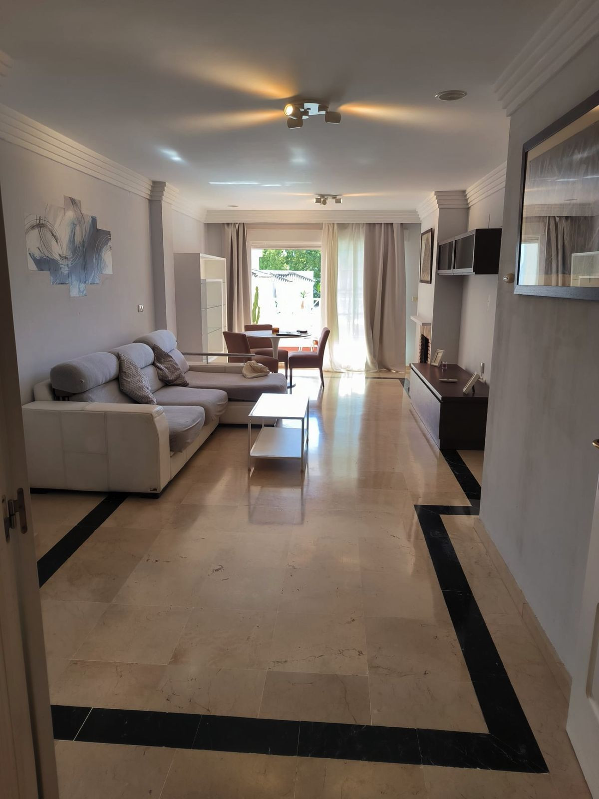 Se vende Apartamento Planta Media de 2 dormitorios en Costa Del Sol, Málaga, España