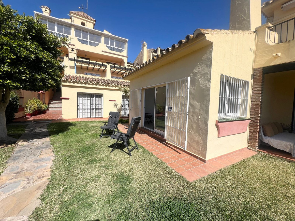 Se vende Bungalow de 1 dormitorios en Costa Del Sol, Málaga, España