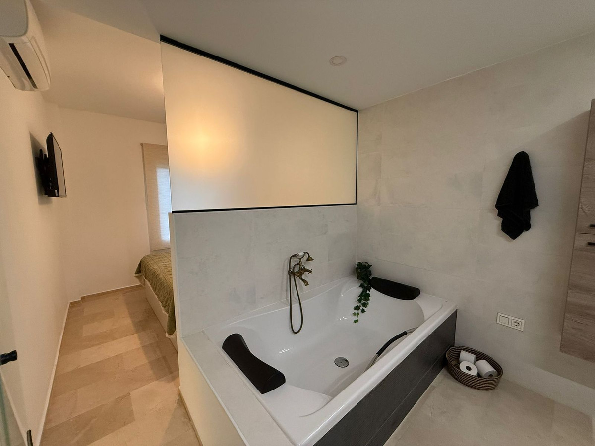 2 Bed Apartment for sale in Riviera Del Sol Costa Del Sol, Málaga, Spain