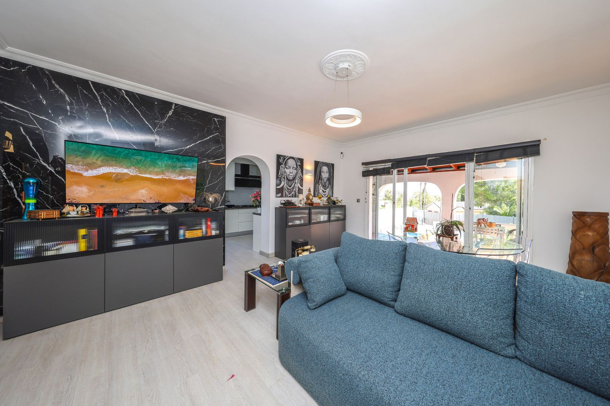 Se vende Villa - Chalet de 3 dormitorios en Costa Del Sol, Málaga, España