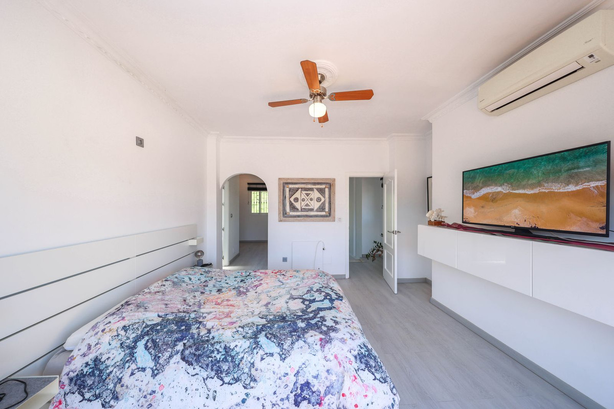 Se vende Villa - Chalet de 3 dormitorios en Costa Del Sol, Málaga, España