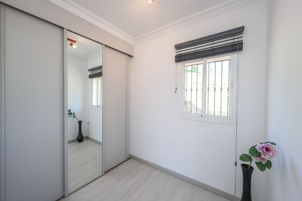 Se vende Villa - Chalet de 3 dormitorios en Costa Del Sol, Málaga, España