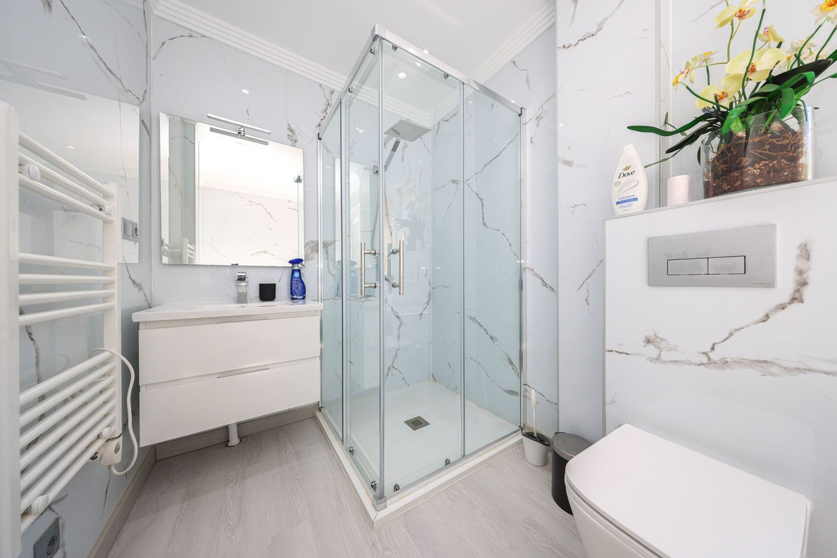 Se vende Villa - Chalet de 3 dormitorios en Costa Del Sol, Málaga, España