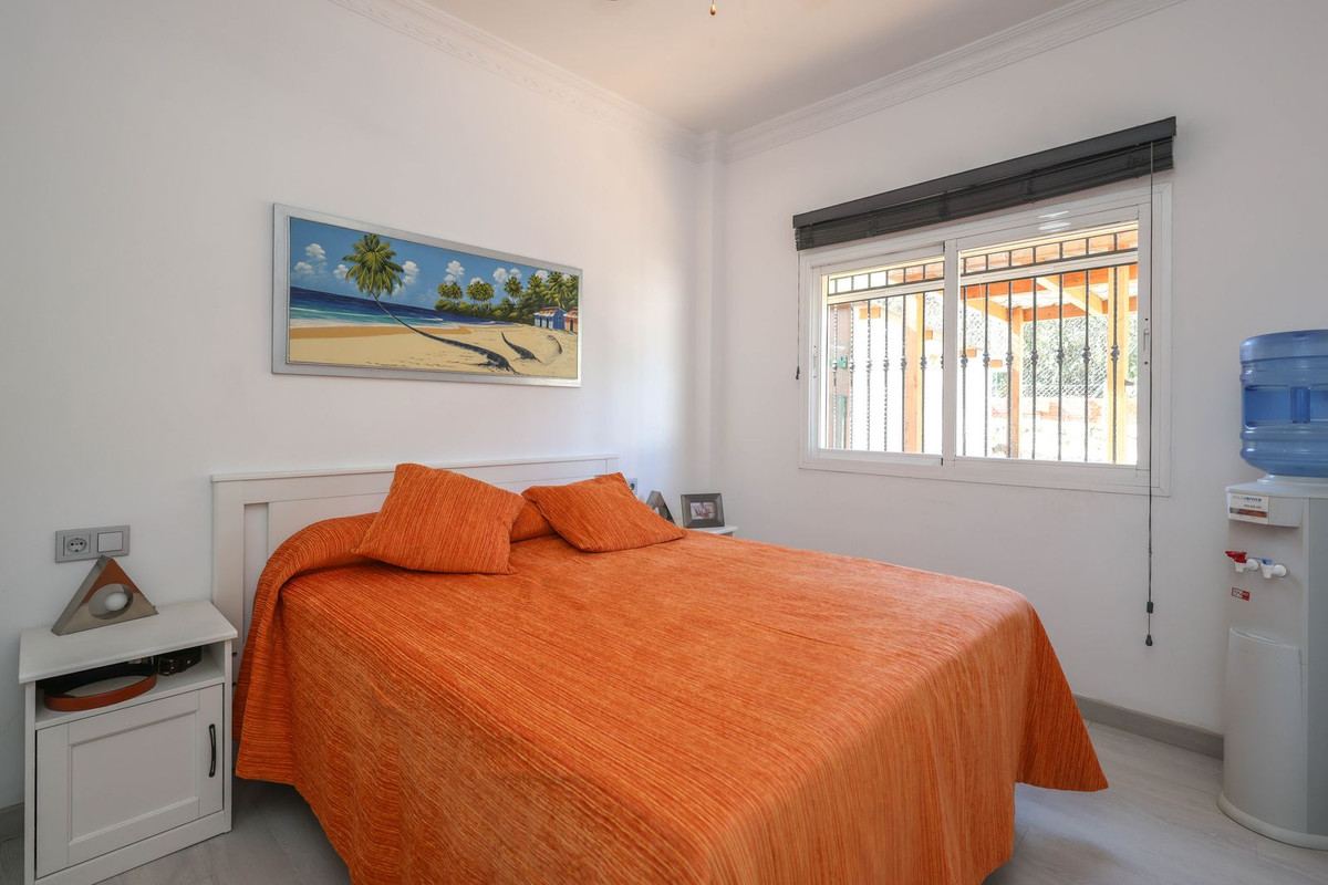 Se vende Villa - Chalet de 3 dormitorios en Costa Del Sol, Málaga, España