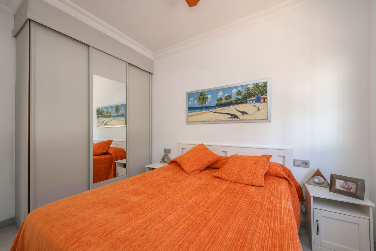 Se vende Villa - Chalet de 3 dormitorios en Costa Del Sol, Málaga, España