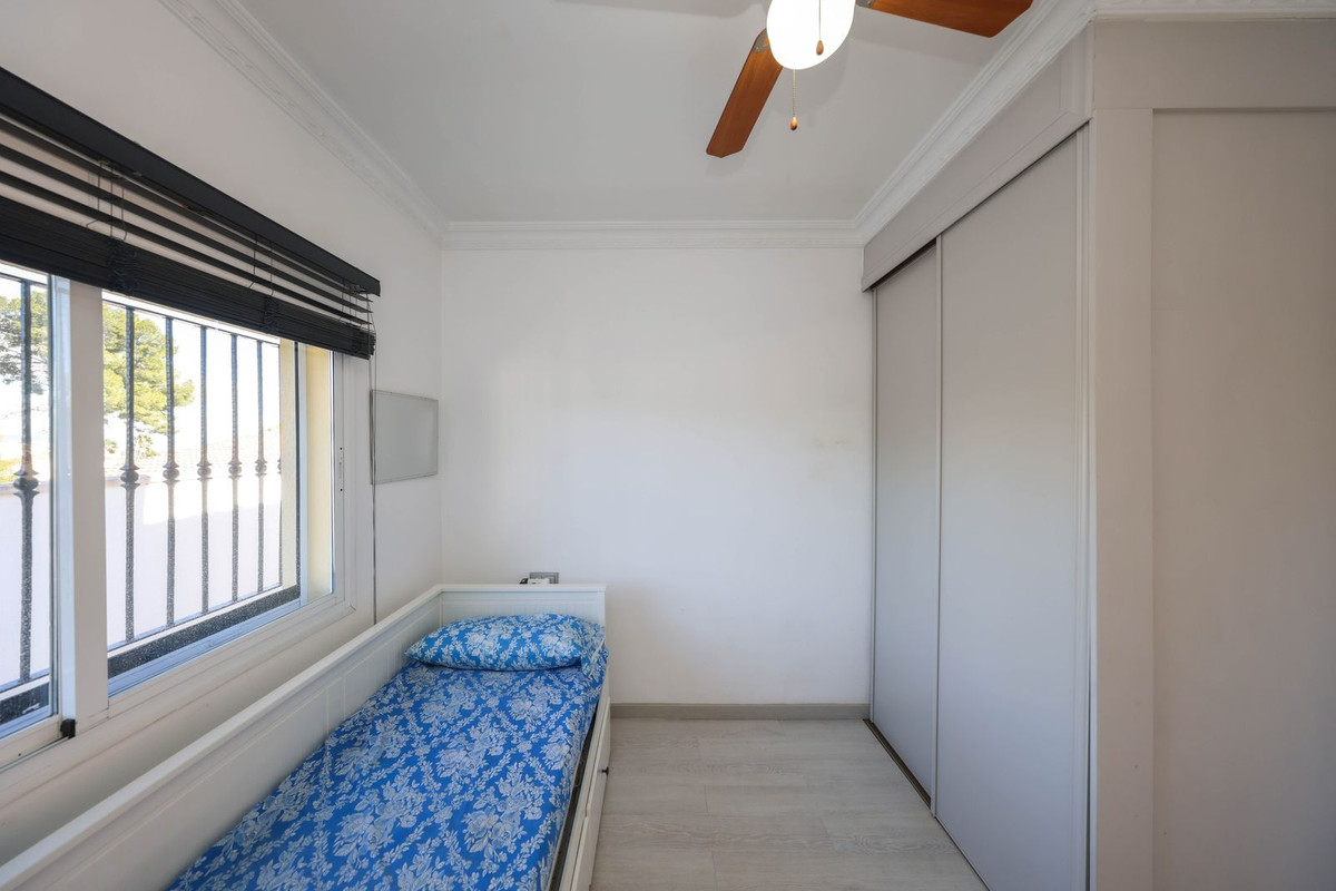 Se vende Villa - Chalet de 3 dormitorios en Costa Del Sol, Málaga, España